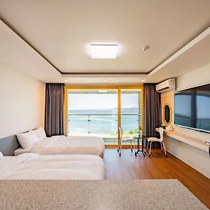 Areumdaun Hotel